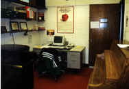 office2sm.JPG (17186 bytes)